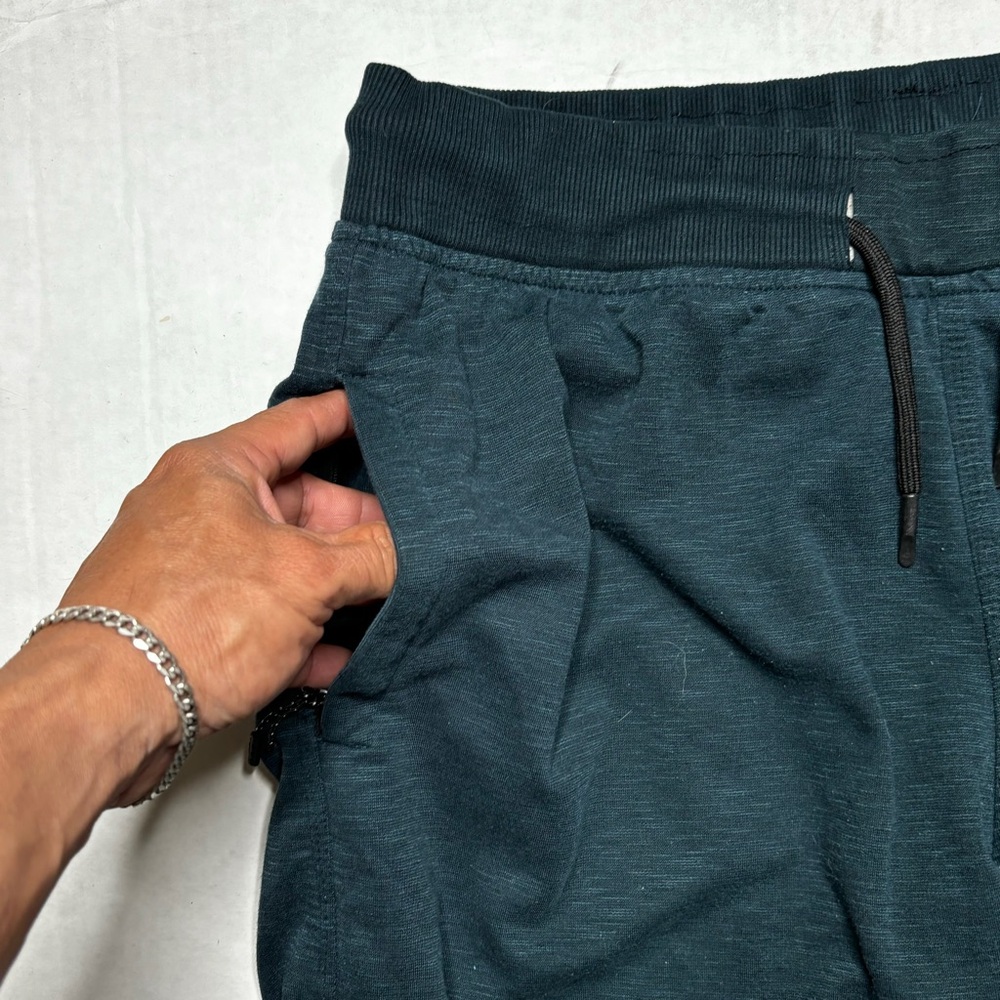 Fred Perry Loopback Sweatpants - Picture 4 of 7